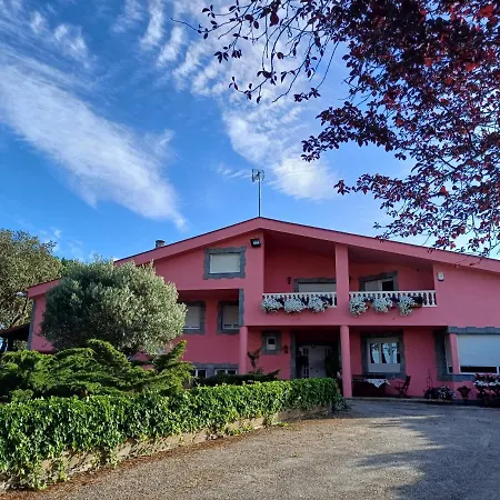 Llamazares 度假居 *